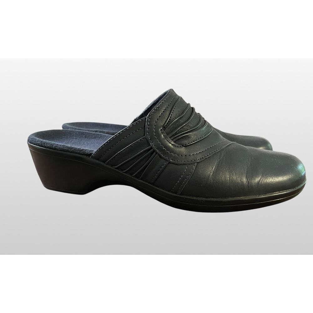Clarks Women's Black Shoes Mules Leather Slides Size 7.5 Comfort Clogs Slip-on